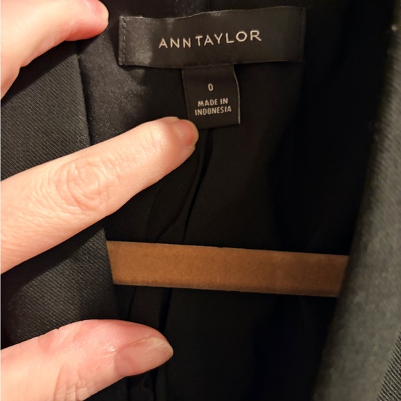 Ann Taylor Black Collarless Blazer | Hidden Button Closure | Size 0 - Picture 2 of 5